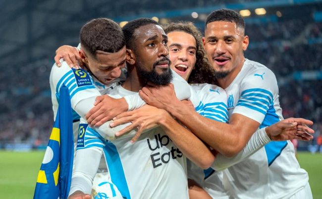 萨利巴：皇马的邀请总是令人心动，但我渴望先在枪手赢得冠军（萨利巴：皇马邀约诱人，但我更想先随阿森纳夺冠）