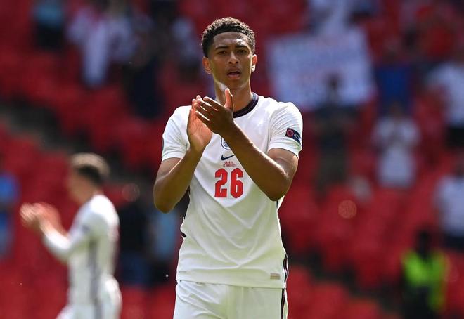 切尔西名宿：为了名气帕尔默或许可转会皇马，但他需要三思而后行（切尔西名宿称：帕尔默为名气或可转投皇马，但应谨慎抉择）