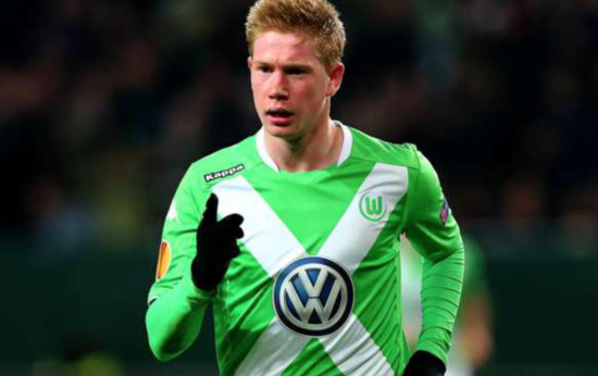 欧冠淘汰赛前瞻：巴萨客场挑战曼联,（欧冠淘汰赛前瞻：巴萨客战曼联）