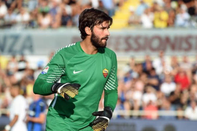 两万球迷观看新诺坎普首堂训练课，阿劳霍盛赞球场并感谢球迷（两万球迷见证新诺坎普首次公开训练，阿劳霍盛赞球场并向球迷致谢）